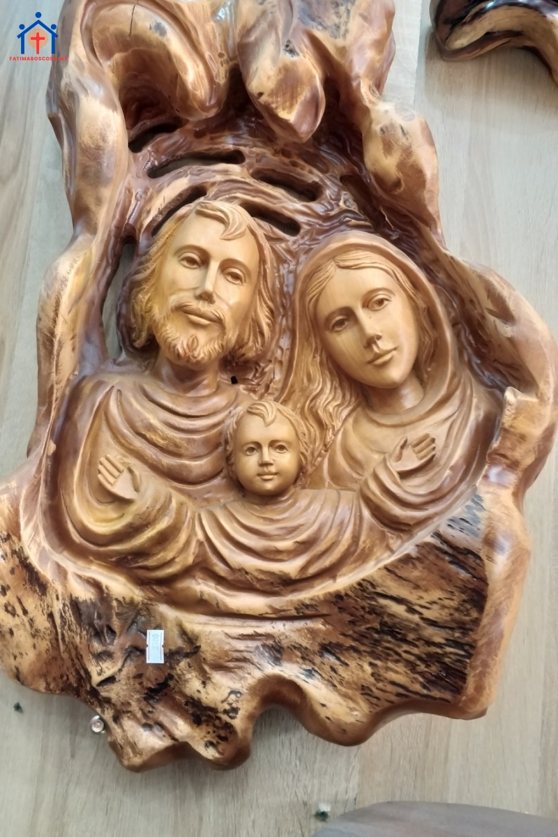 Gia đình thánh gia gỗ trai