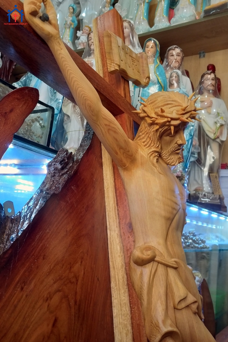 Tượng chúa chịu nạn