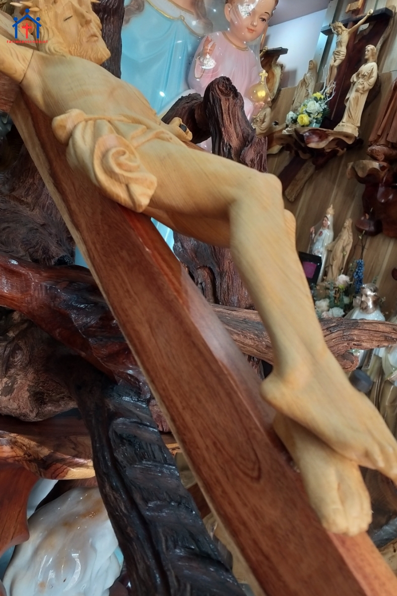 Tượng chúa chịu nạn