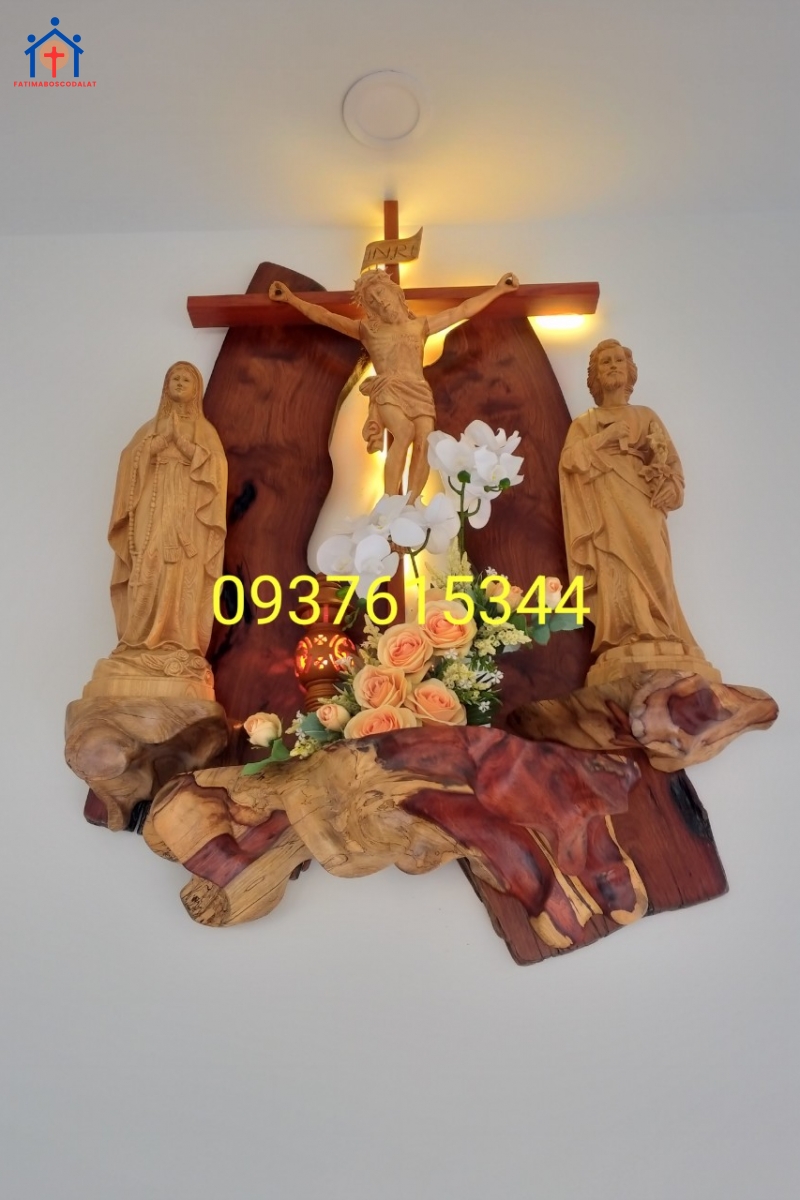 Bàn thờ mẫu 3