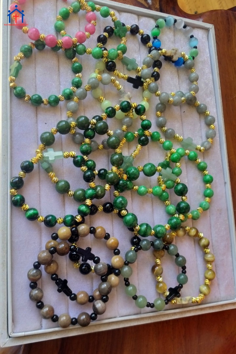 Tràng hạt đính vàng